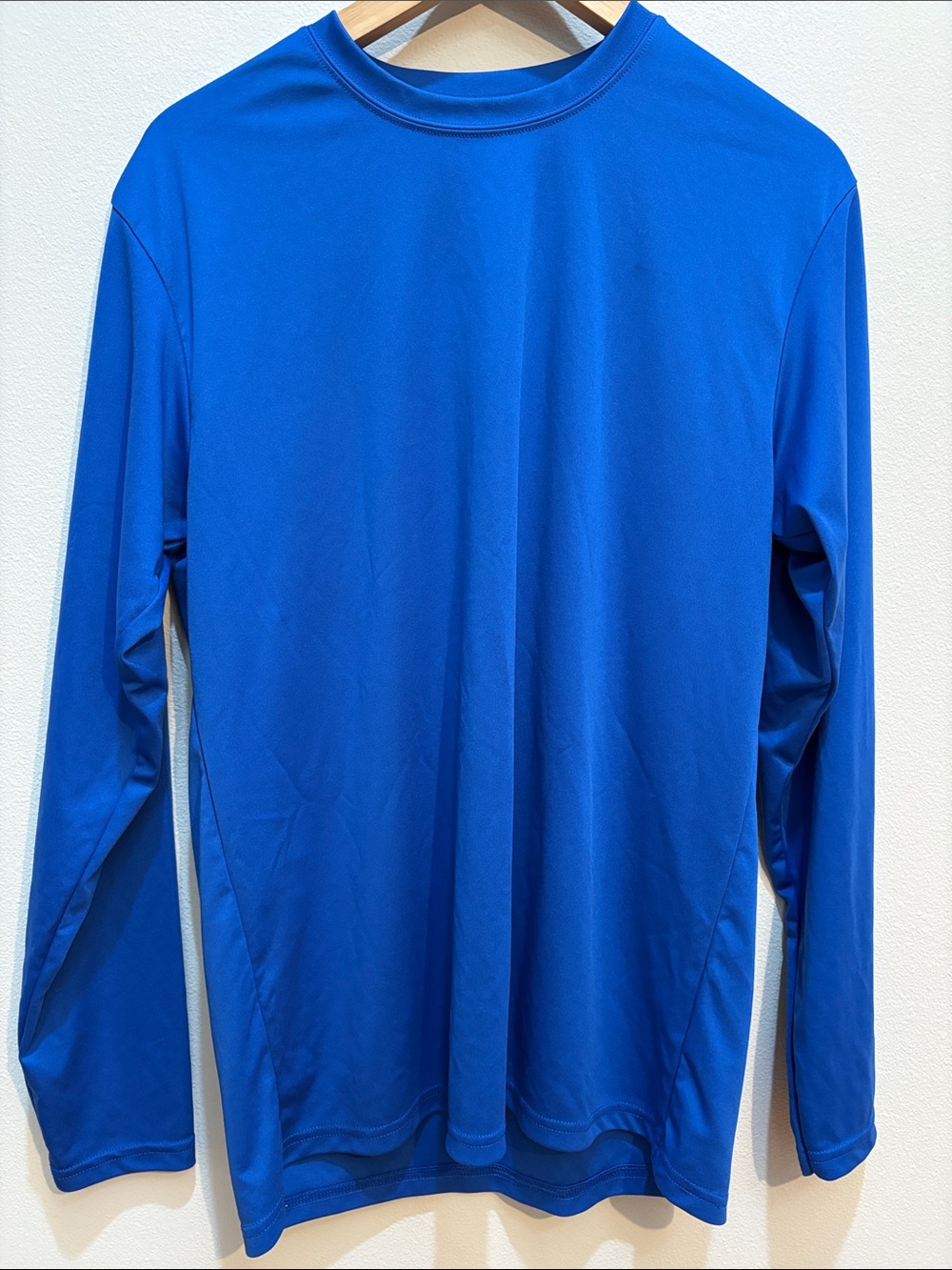 Men's Blue Long-Sleeve Crew Performance Tee